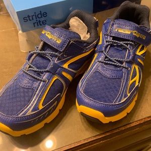 Stride Rite Boys Tennis Shoes
